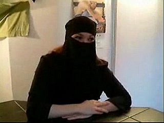 Vierge arabe Djamila r.